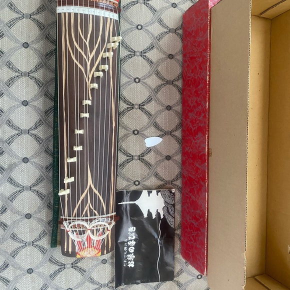 Japanese Mini Koto Instrument - Picture 2 of 4